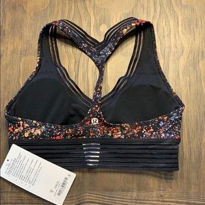 Lululemon Sz 6 NEW sports bra